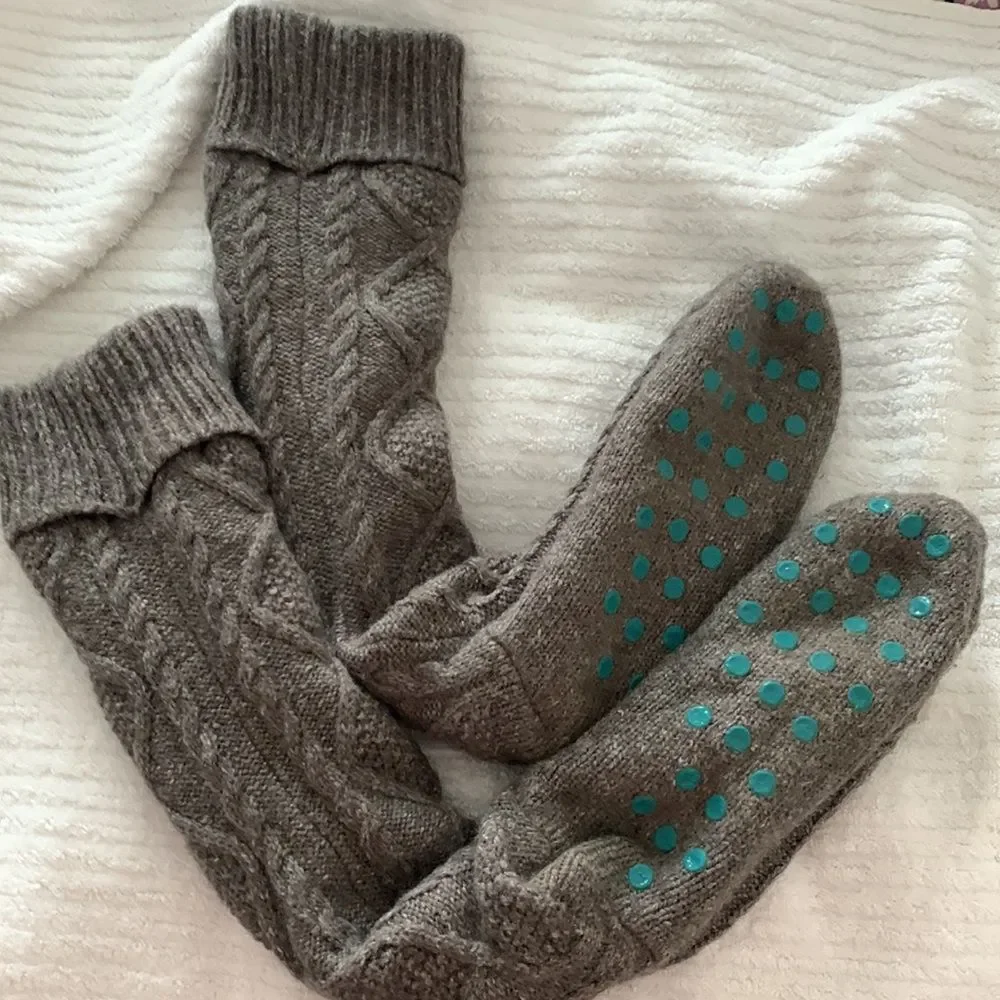 Muk Luks Cozy Feet Fireside Cabin Socks